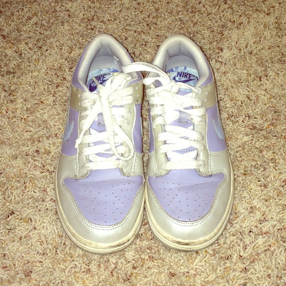 Purple and silver nike dunks