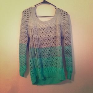 Super soft sweater AE sweater!