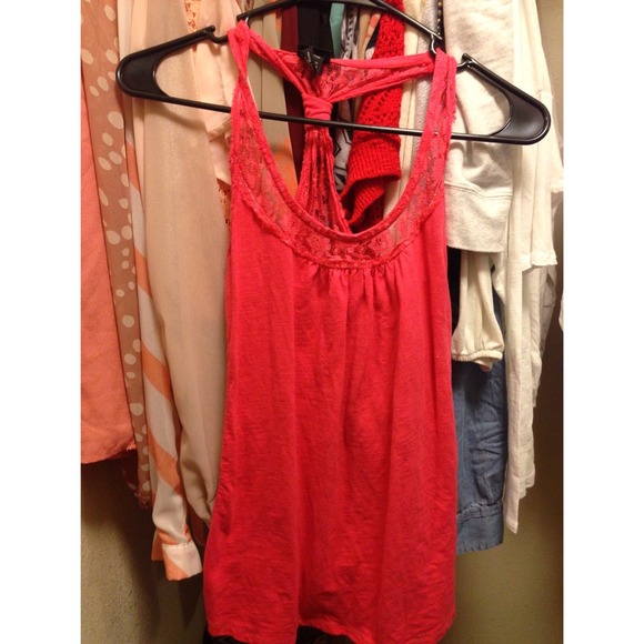 Tank Top, Lacy Back 🌈 - Picture 2 of 3