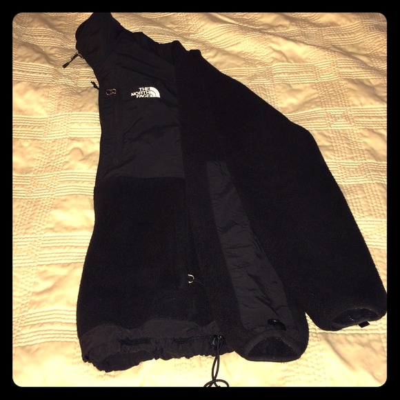 🎉SALE🎈SALE🎉North Face Denali Fleece 10% off