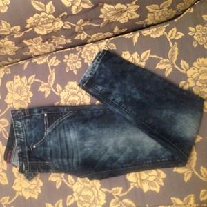 Bebe- Skinny Kitty- Jean Pant.