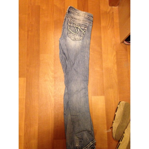 Silver Jeans - Picture 3 of 3