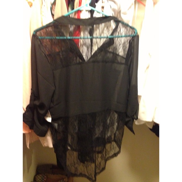 🚫 Half Lacy Black Top SOLD - Picture 3 of 3