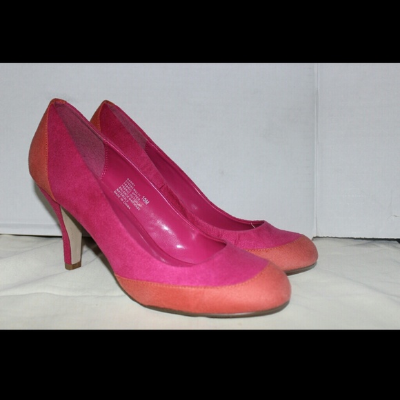 Fashion bug pumps