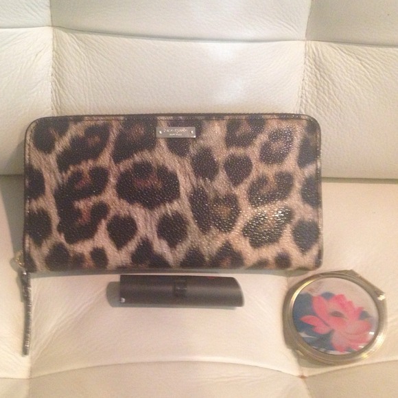 SALE Kate Spade Cedar Street wallet in Leopard