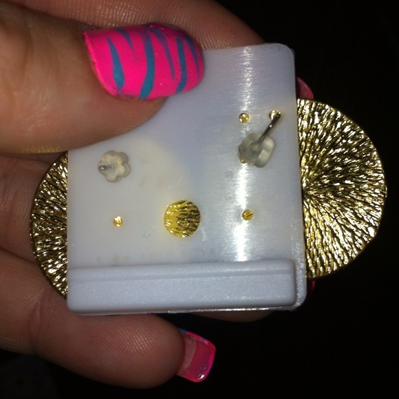 Mcdonalds earrings rare one of a kind - Picture 4 of 4