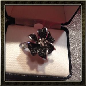 Flower ring