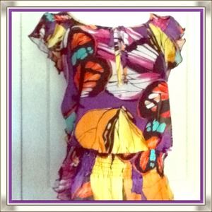 🚫Sold in Bundle🚫🎉Host Pick!🎉Butterfly Top