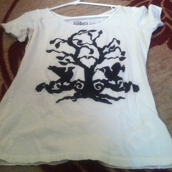 Graphic tee