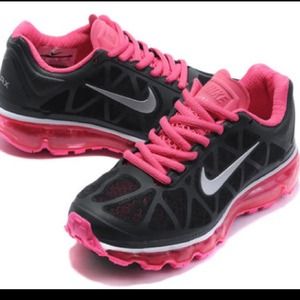 Women's Hot Pink & Grey Nike Air Max Running Shoe