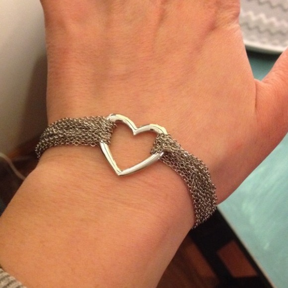 Jewelry - *HP 5/10* Silver heart bracelet