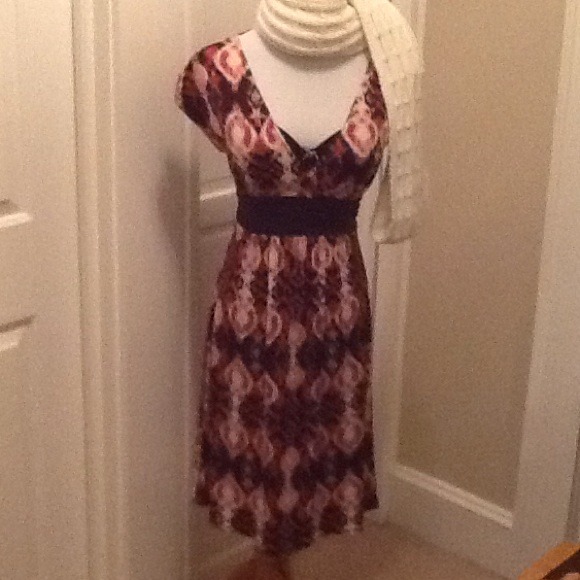 Sun🌞Dress🌞 Sized Small with Brown-Colored Tie 🌞