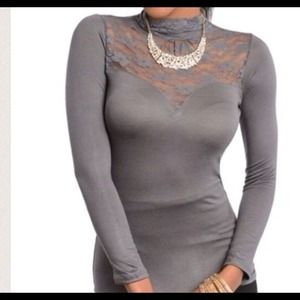 @kimicake Bundle Grey & Ivory Top