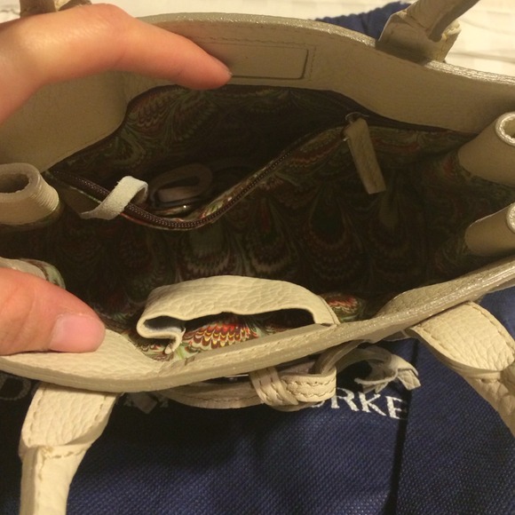 Dooney & Bourke taupe leather handbag - Picture 3 of 4