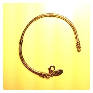 ON HOLD til 12:30am🎁Pandora bracelet🎁