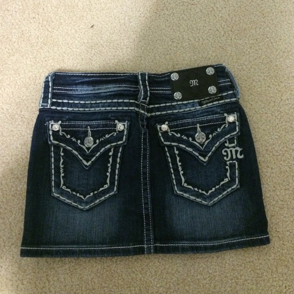 Girls Miss Me Skirt - Picture 1 of 4