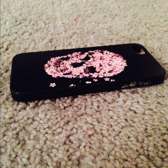Flower Skull Iphone 5 Case - Picture 3 of 3