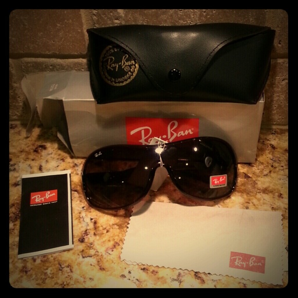 Brown Ray Ban sunglasses NEW
