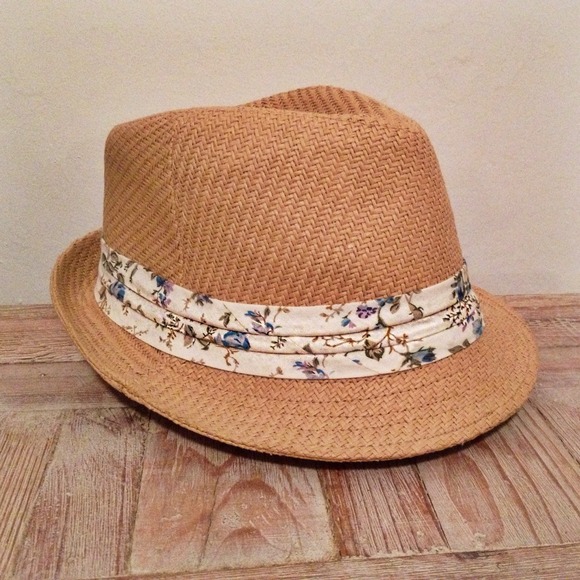Perfect Spring Time Fedora!