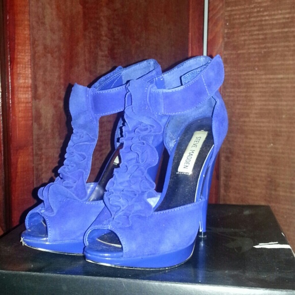 Blue suede ruffle front heels