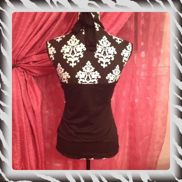 Fun & Flirty Halter TopππHost Pickππ 1/22 - Picture 3 of 4