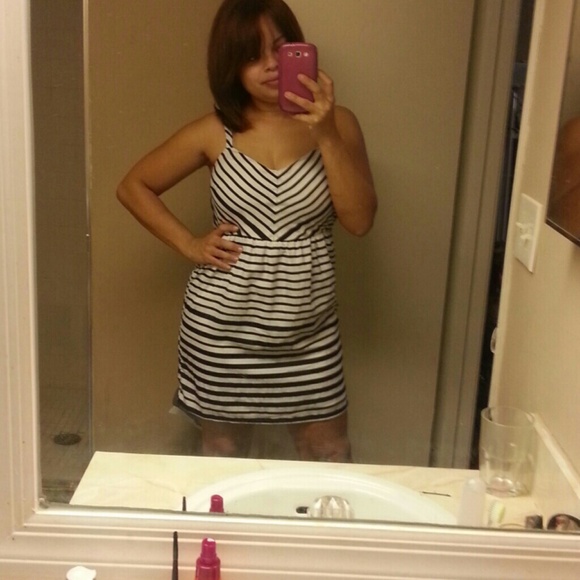 Black and white mini dress - Picture 3 of 3