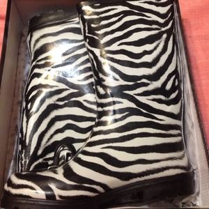 Nomad zebra print rain boot