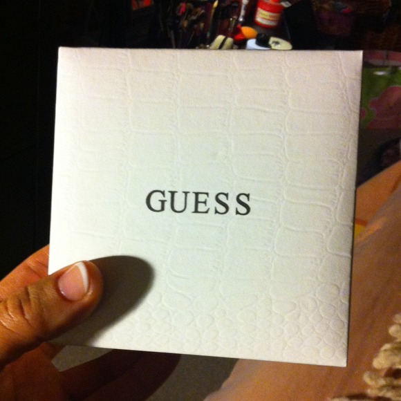 Guess Watch - Picture 4 of 4