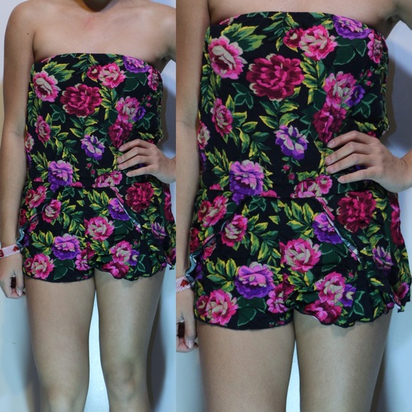 Floral romper ❌SOLD OUT❌ - Picture 1 of 1