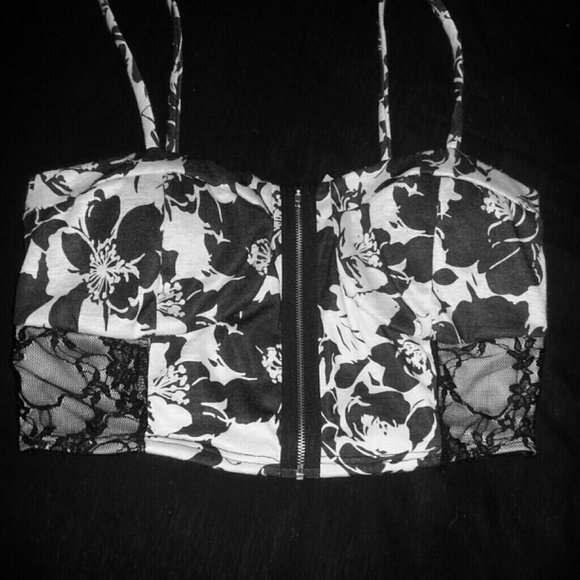 B&W w Lace Back Bustier