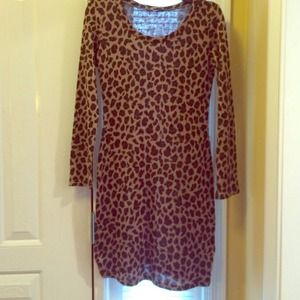 Tinley road leopard sweater dress size xs.