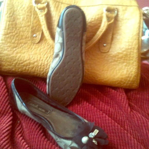 Authentic COACH flats. Brown.