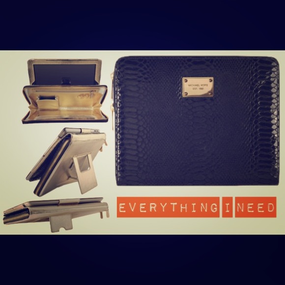 🚫SOLD🚫MICHAEL KORS IPAD CASE - Picture 1 of 3