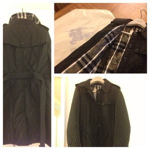Burberry quilt black coat
