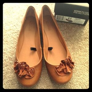 Kenneth Cole leather flats sz 8.5