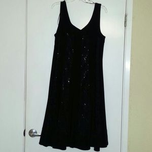 👗REDUCED.Black swing out evening dress×
