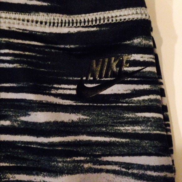 Nike tights - Picture 3 of 3