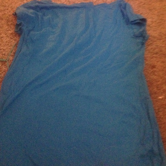 Blue basic tshirt - Picture 2 of 3