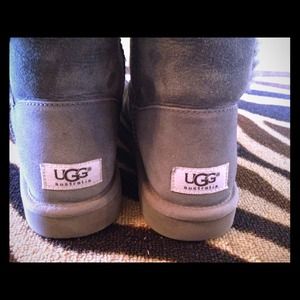 short UGGS size 7