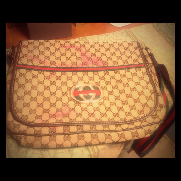 Gucci shoulder bag