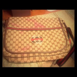 Gucci shoulder bag