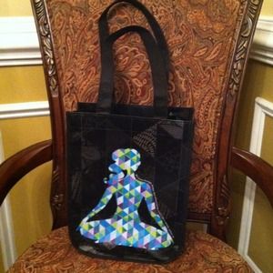 SOLD🌺FREE  Lululemon Bag