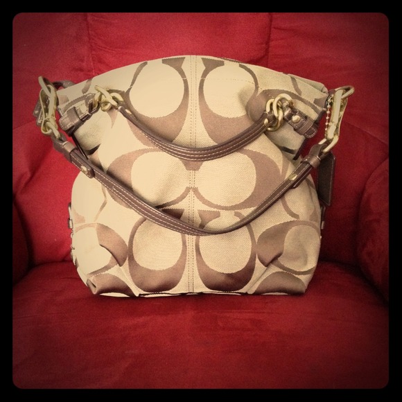 ⚡️REDUCED!!⚡️COACH signature duffle handbag purse