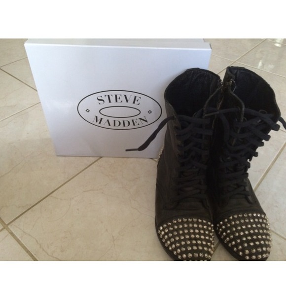 Steve Madden Tarnney Boots