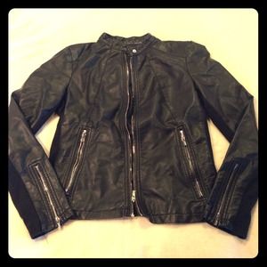 Black Leather Jacket!!!