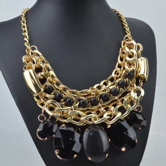 Black resin chunky fashion statement necklace. - Picture 2 of 2