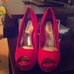 🔥🔥Steve Madden peep toe heels!!! 🔥🔥🔥