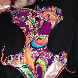 Crazy monokini!!!