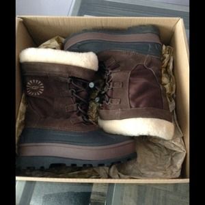 Ugg Boots SZ 3