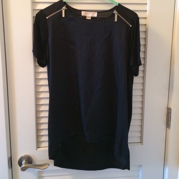 MICHAEL Michael Kors Tops - ❌SOLD❌NEW Michael Kors Black Top Shoulder Zippers